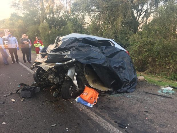 Seis pessoas da mesma família morrem em acidente entre dois veículos